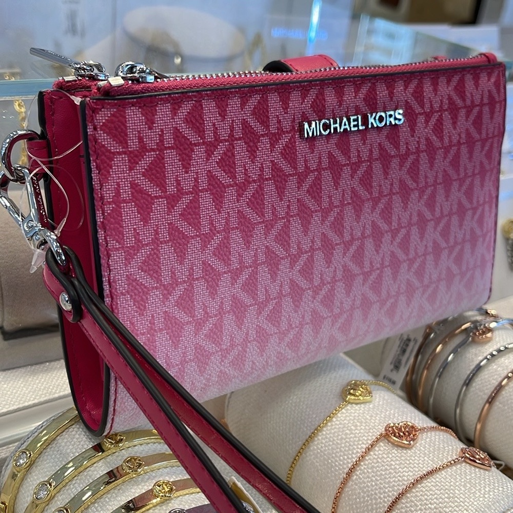 MICHAEL KORS
Jet Set Large Logo Signature Double-Zip Wristlet-Wallet-Phone Case